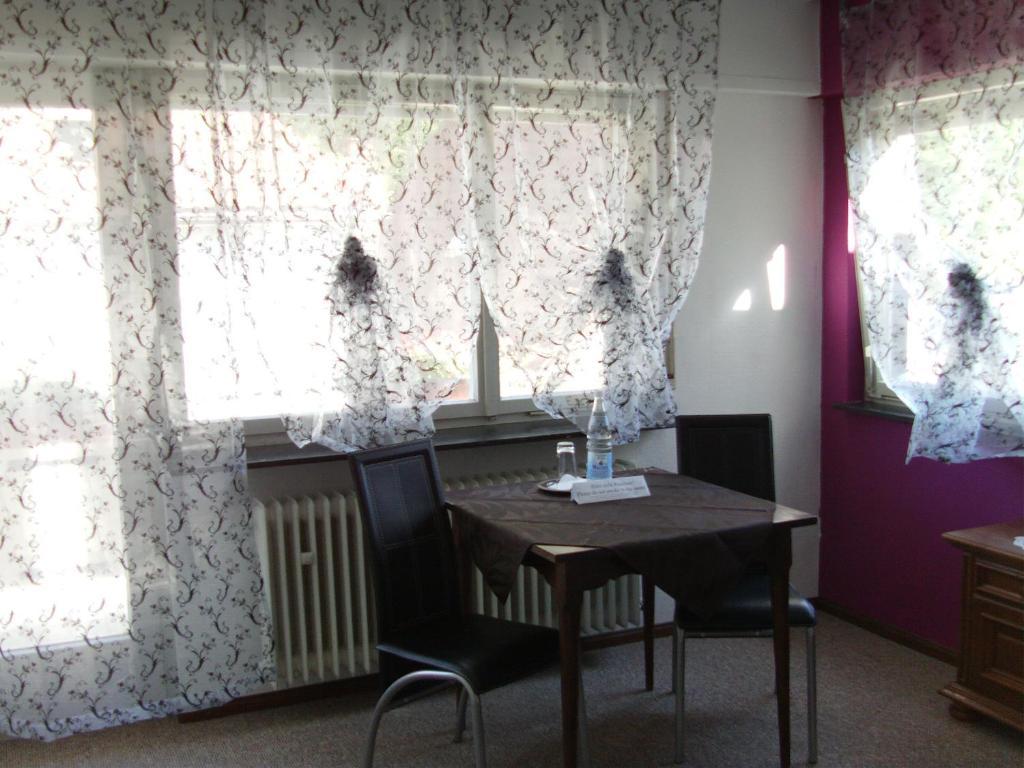 Hotel Martinsklause Meckesheim Habitación foto
