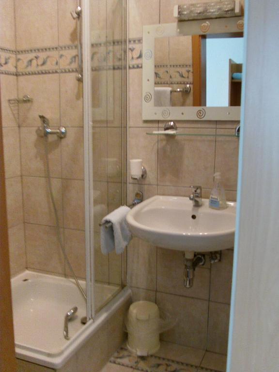 Hotel Martinsklause Meckesheim Habitación foto